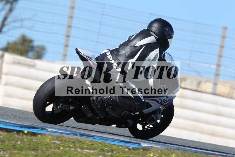 Archiv-2023/01 27.-31.01.2023 Moto Center Thun Jerez/Gruppe gruen-green/backside